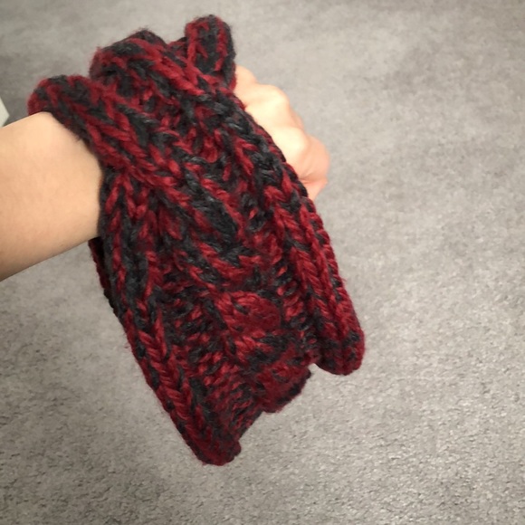 Knit Red and Charcoal Headband With a Twist - Picture 2 of 5